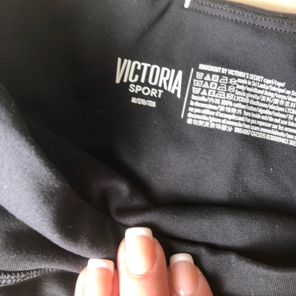 Victoria Secret Sport 3/4 length workouts legging. Sexy, squat proof!! - Picture 2 of 6